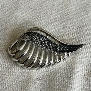 Vintage Marboux leaf brooch